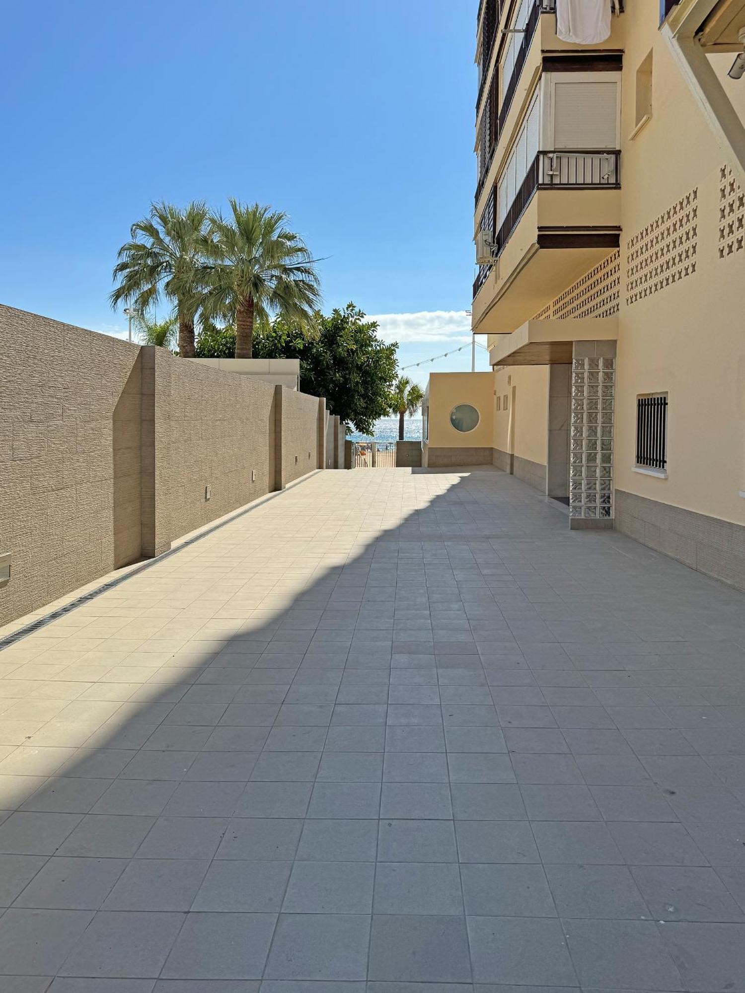 בנידורם Precioso Estudio Frente La Playa מראה חיצוני תמונה